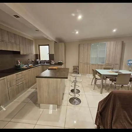 公寓 Sunny Two Bedroom In Qawra 圣保罗湾城