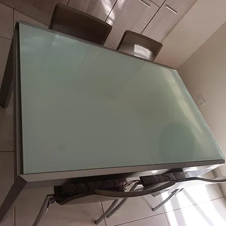 Sunny Two Bedroom In Qawra 公寓