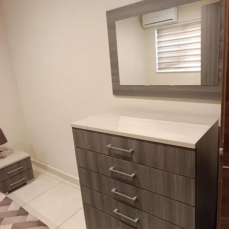 公寓 Sunny Two Bedroom In Qawra